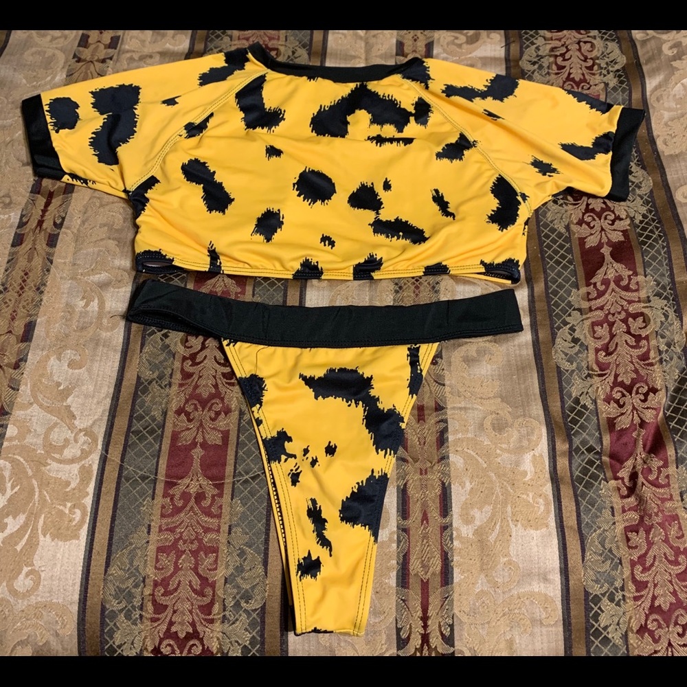 2 Piece Bikini - Picture 2 of 2